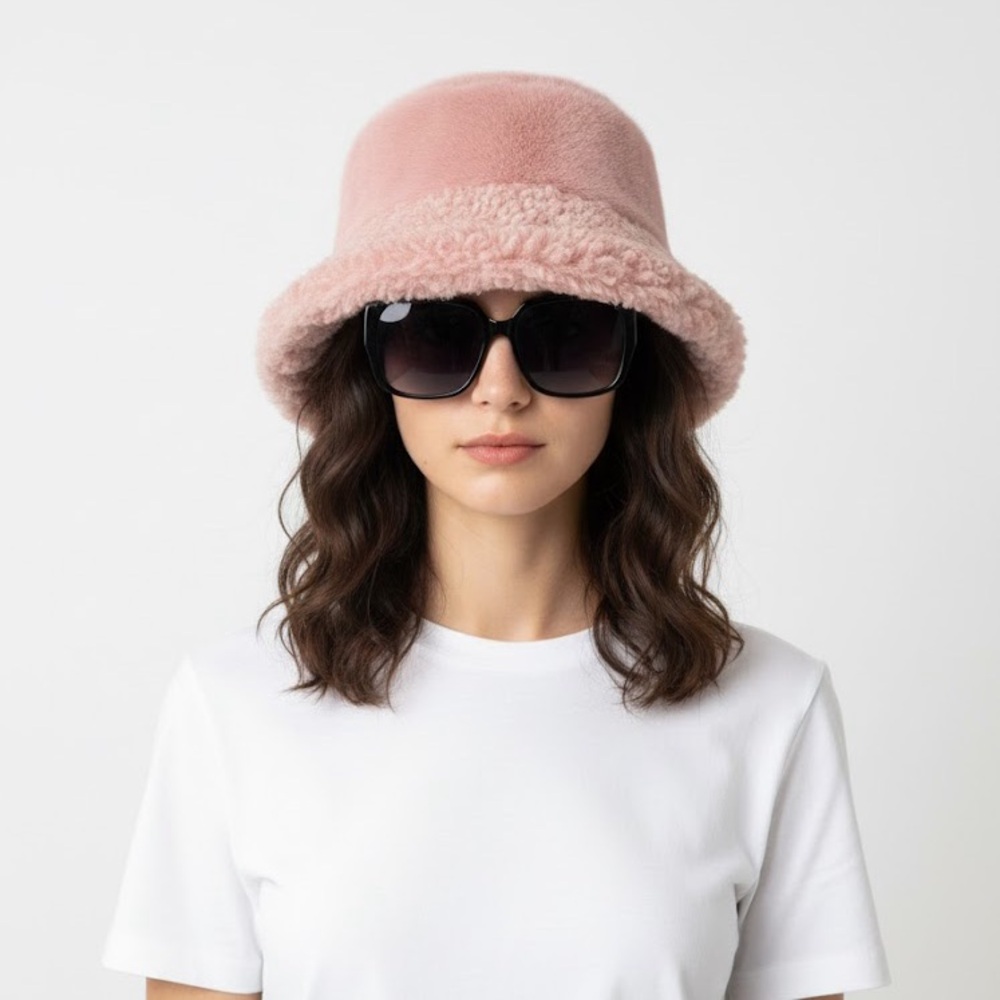 ✨️Pink Fuzzy Bucket Hat🩷